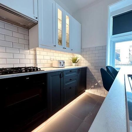The Retreat - Large Luxury Apartment, Two Mins From Beach Bournemouth Exterior foto