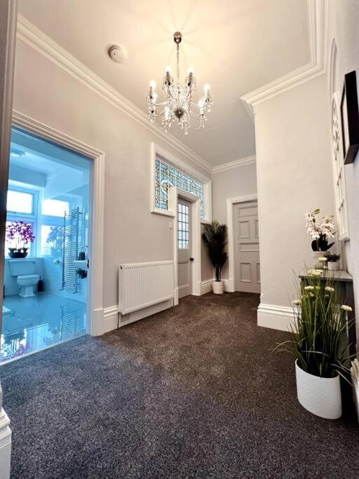 The Retreat - Large Luxury Apartment, Two Mins From Beach Bournemouth Exterior foto