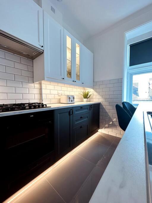 The Retreat - Large Luxury Apartment, Two Mins From Beach Bournemouth Exterior foto